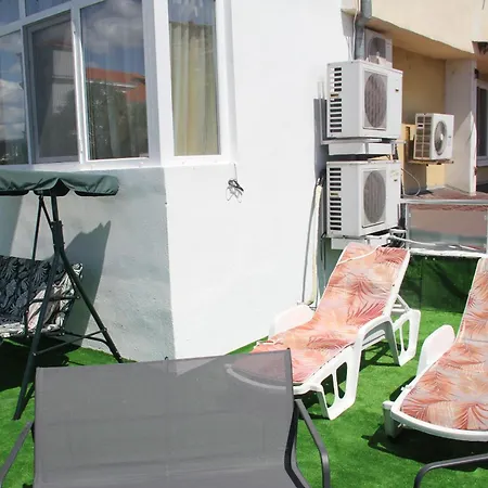 First Line Apartment Baltschik