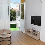 First Line Apartamento